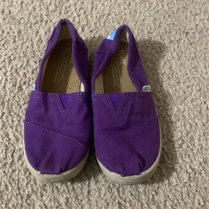 Cute toms for girls